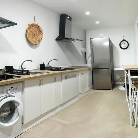Interior -hawkins Costa 1b *